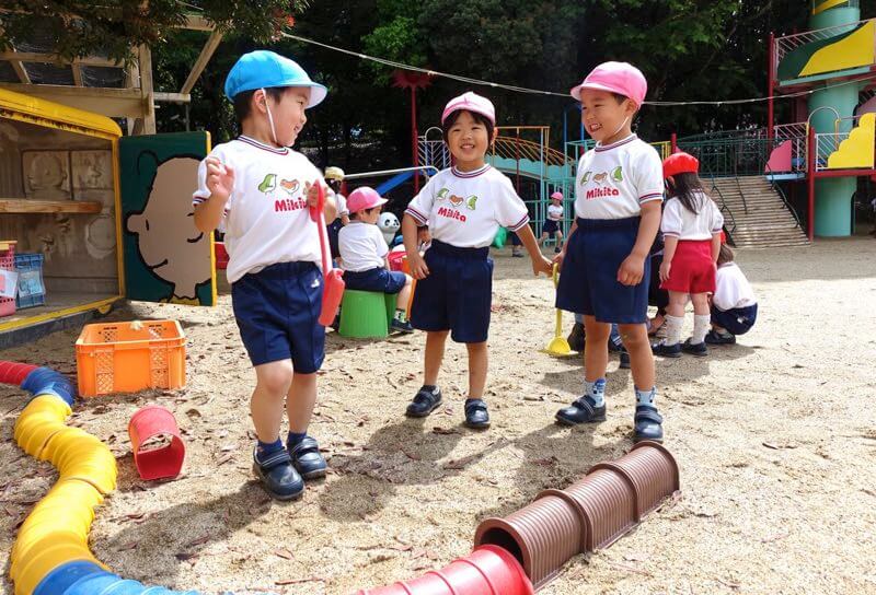 園の1日 園庭あそびの画像