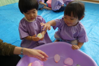 氷の感触あそび（つき組）