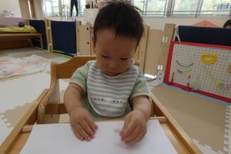 ほし組ではシール貼り