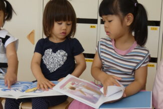 朝は読書から（そら組）