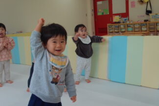 リズムにのって（つき組）