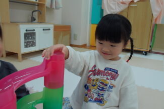 新しいおもちゃで（そら組）