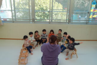 お部屋で（つき組）