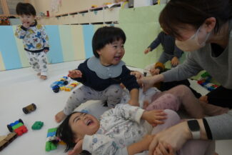 お部屋で楽しく（つき組）