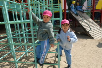 <span class="title">保護中: 園庭あそび</span>