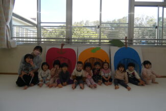 あおむし遊び（つき組）