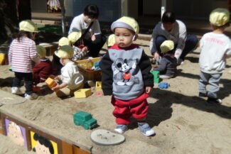 お砂場で（つき組）