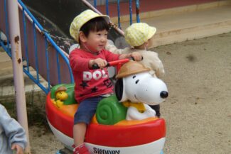 園庭で（つき組）