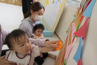 お誕生会に参加しています（ほし組）