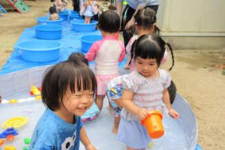 合同水遊び